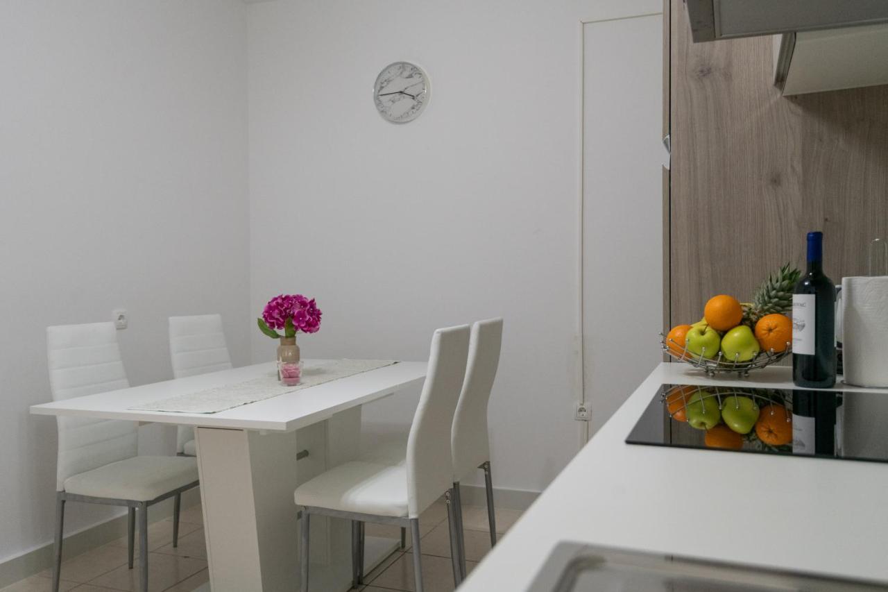 Apartman Ruza Podgora Esterno foto