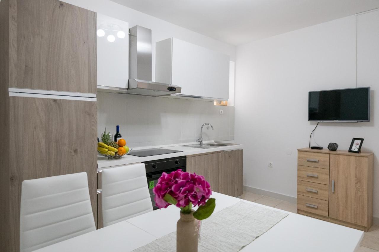 Apartman Ruza Podgora Esterno foto